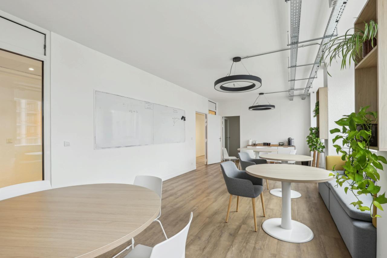Bureau Paris 548m² Location bureau Paris OLBUR2424275 6